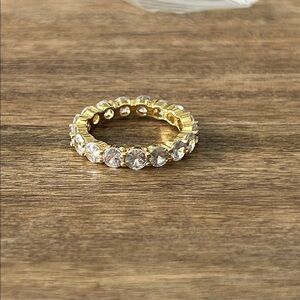 EVRY JEWELS ETERNITY BAND Size 7